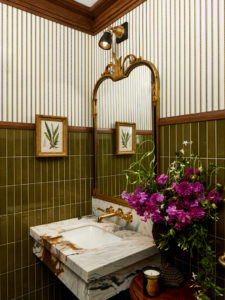 bathroom at Klocke Estate