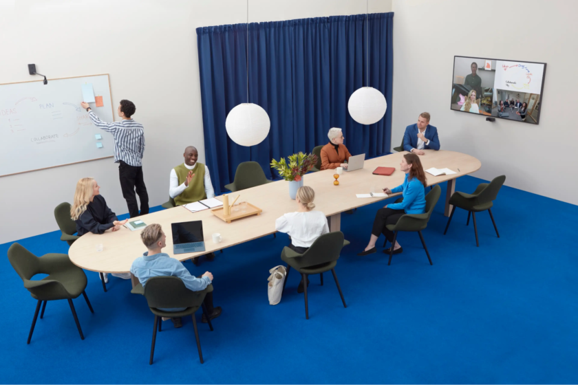 Huddly L1 camera operating in a boardroom 